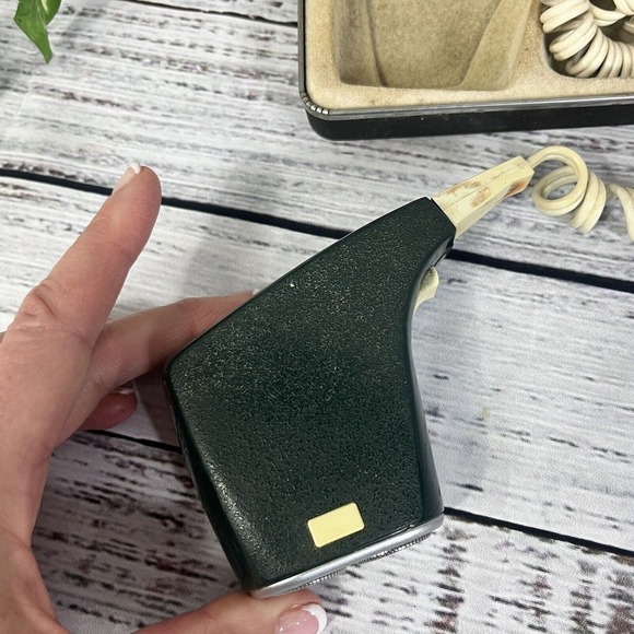 Norelco Speedshaver Flip-Top Vintage Green Electric Shaver Razor w Case - Picture 7 of 15